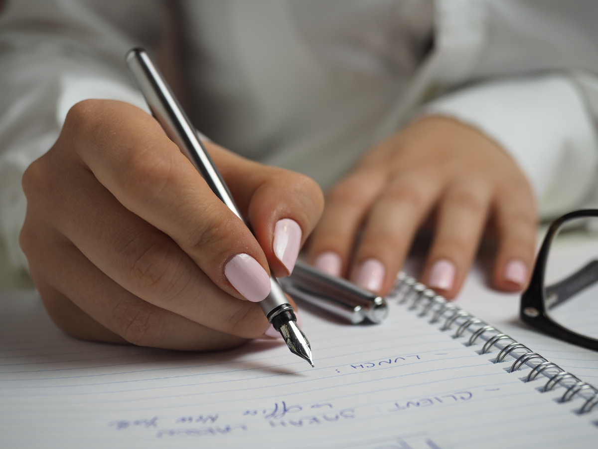 Unlocking the power of precision: the significance of professional translators in English-to-French translation